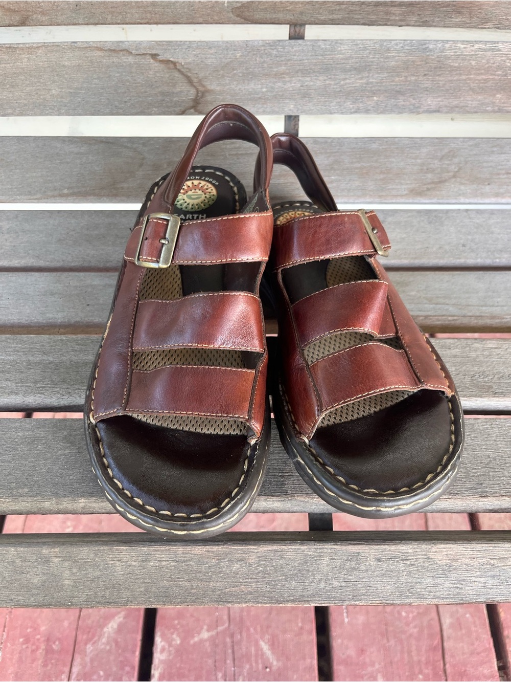 Earth Shoe Sonya Women's Brown Leather Strap Fisherman Sandals Comfort Sandal